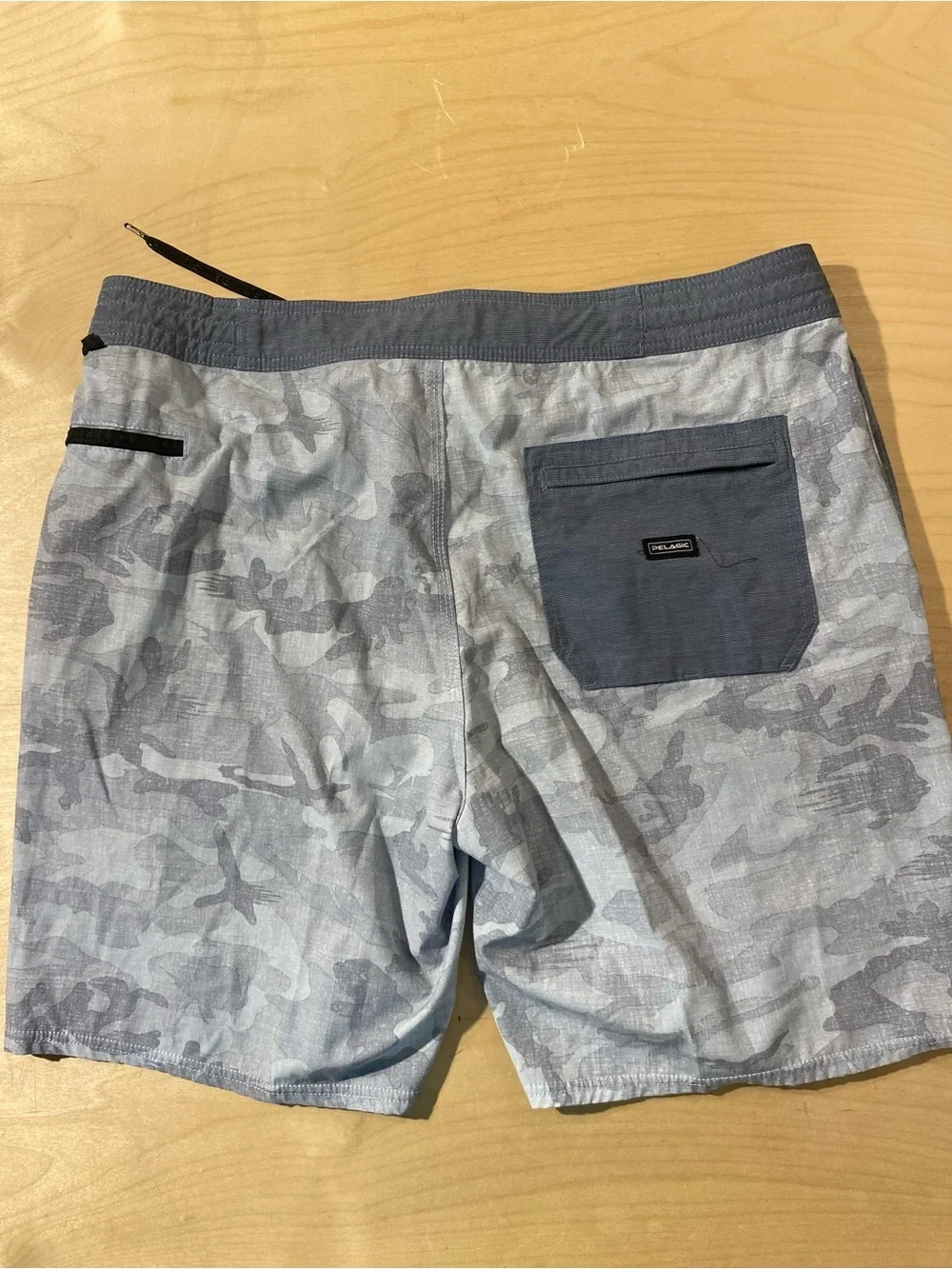Pelagic Men’s Gray Camo Swim Trunks 36 (RS)